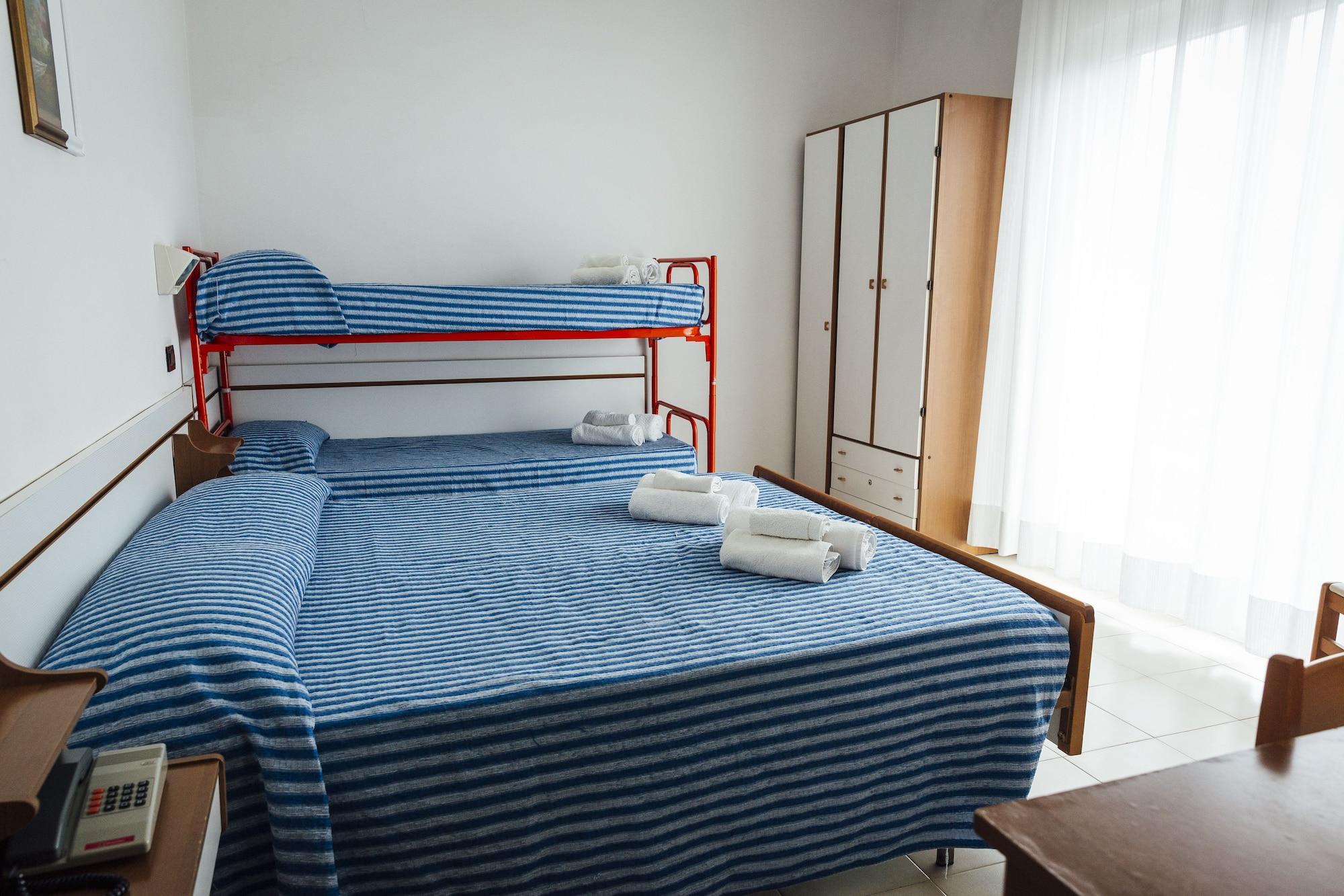 רימיני Hotel Montecarlo מראה חיצוני תמונה