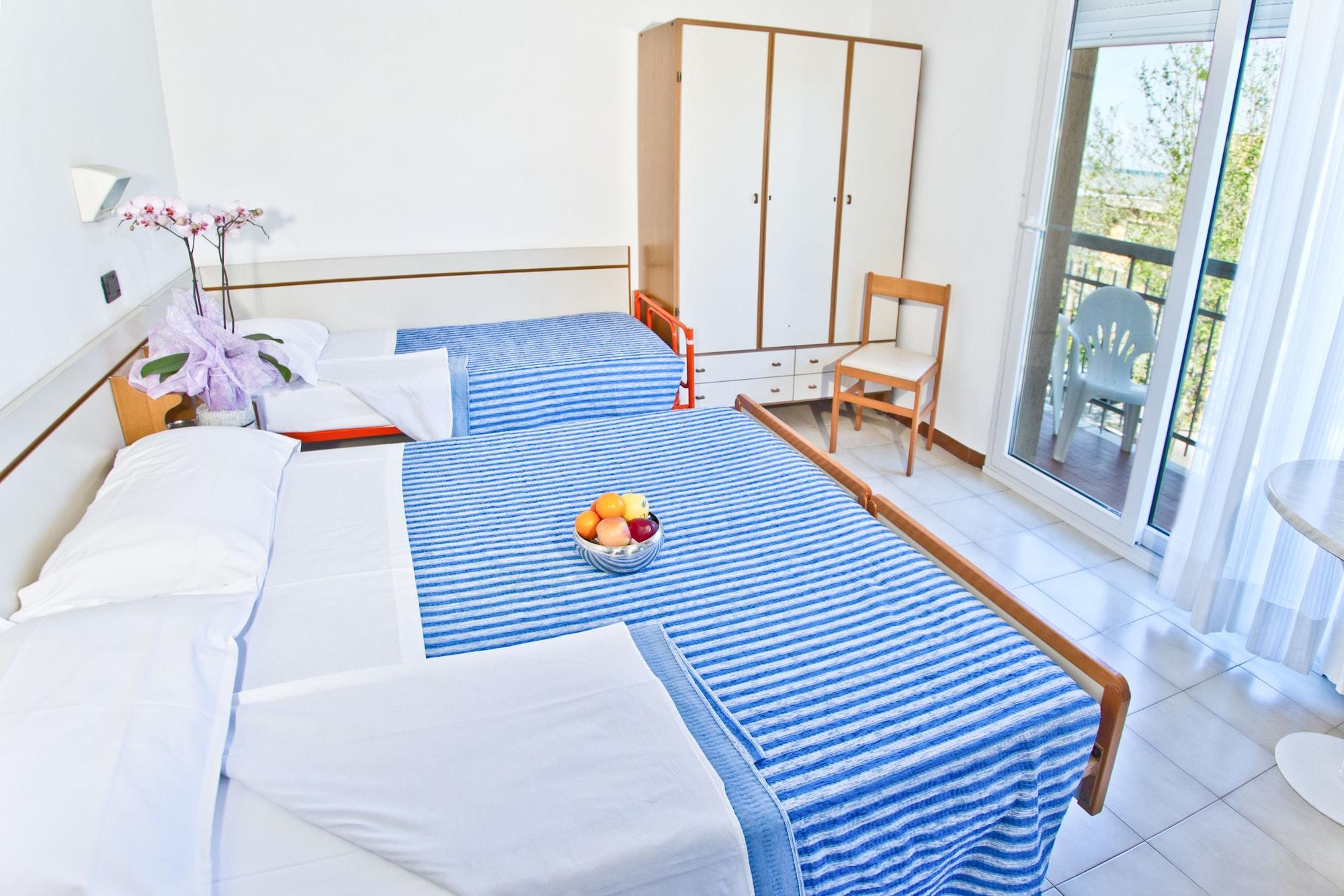 רימיני Hotel Montecarlo מראה חיצוני תמונה