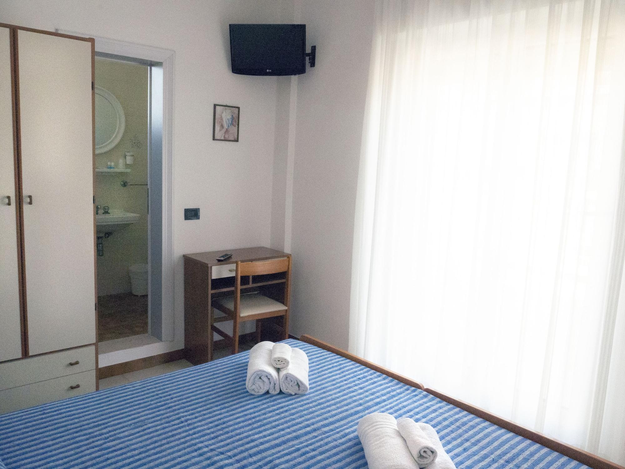 רימיני Hotel Montecarlo מראה חיצוני תמונה