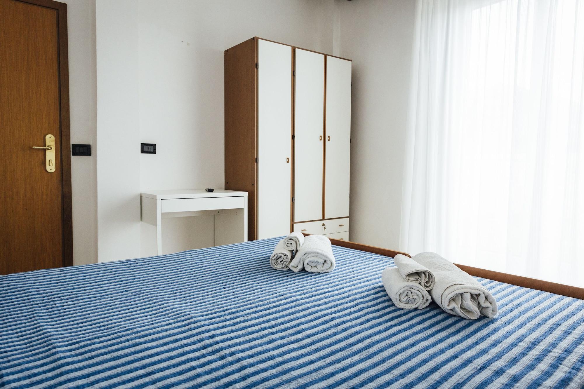 רימיני Hotel Montecarlo מראה חיצוני תמונה