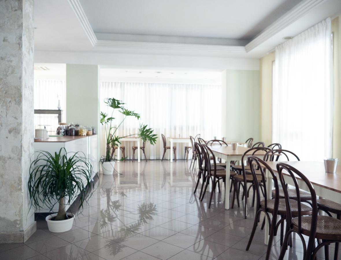 רימיני Hotel Montecarlo מראה חיצוני תמונה