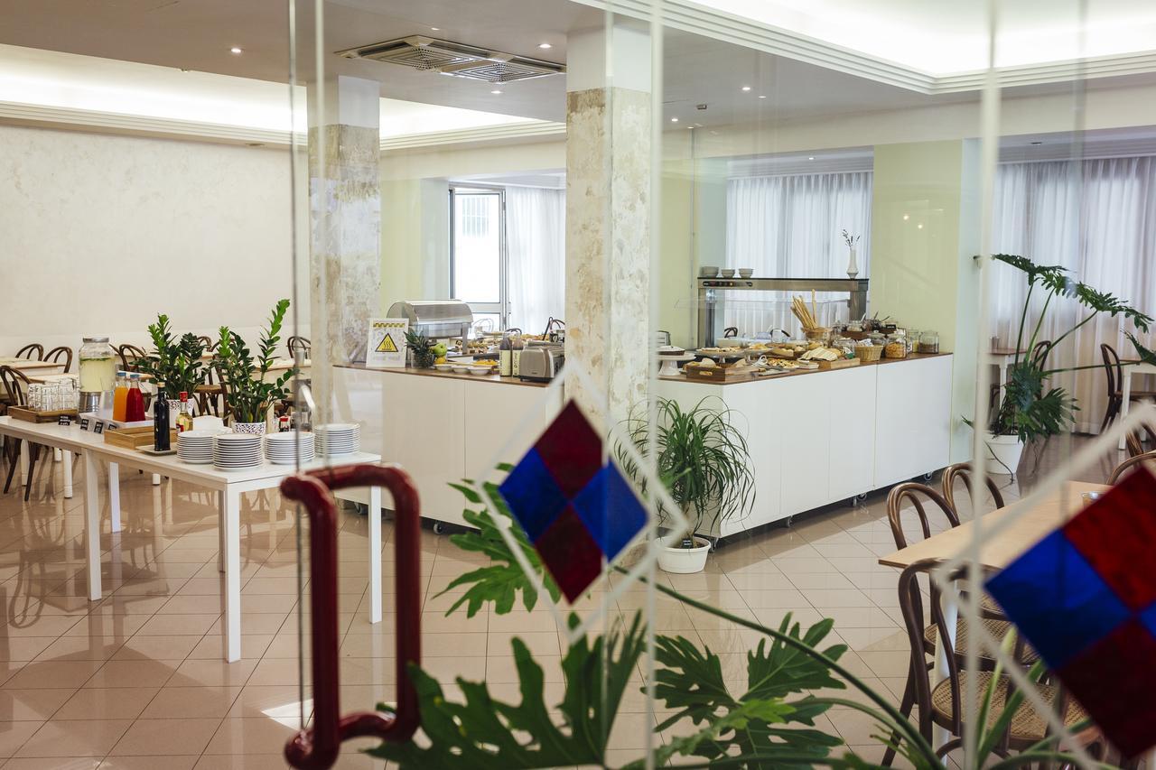 רימיני Hotel Montecarlo מראה חיצוני תמונה